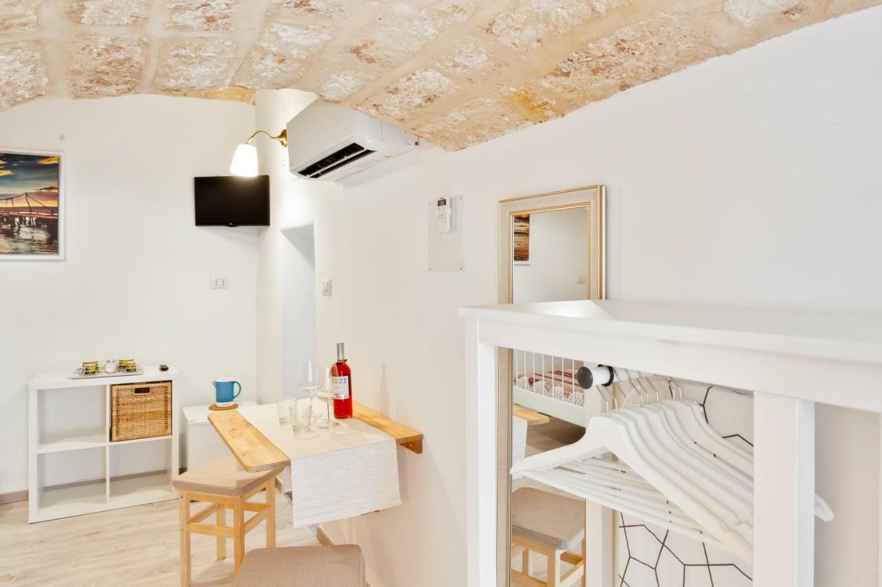 San Nicola Clemente Private Room Bari Extérieur photo